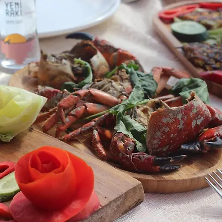 Проживание в семье Lotus Restaurant &