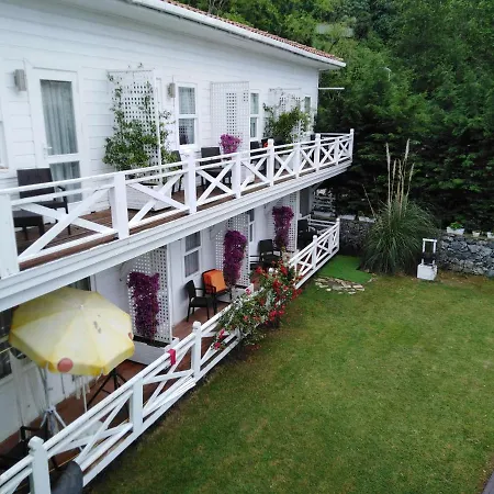 Homestay Lotus Restaurant & Sile